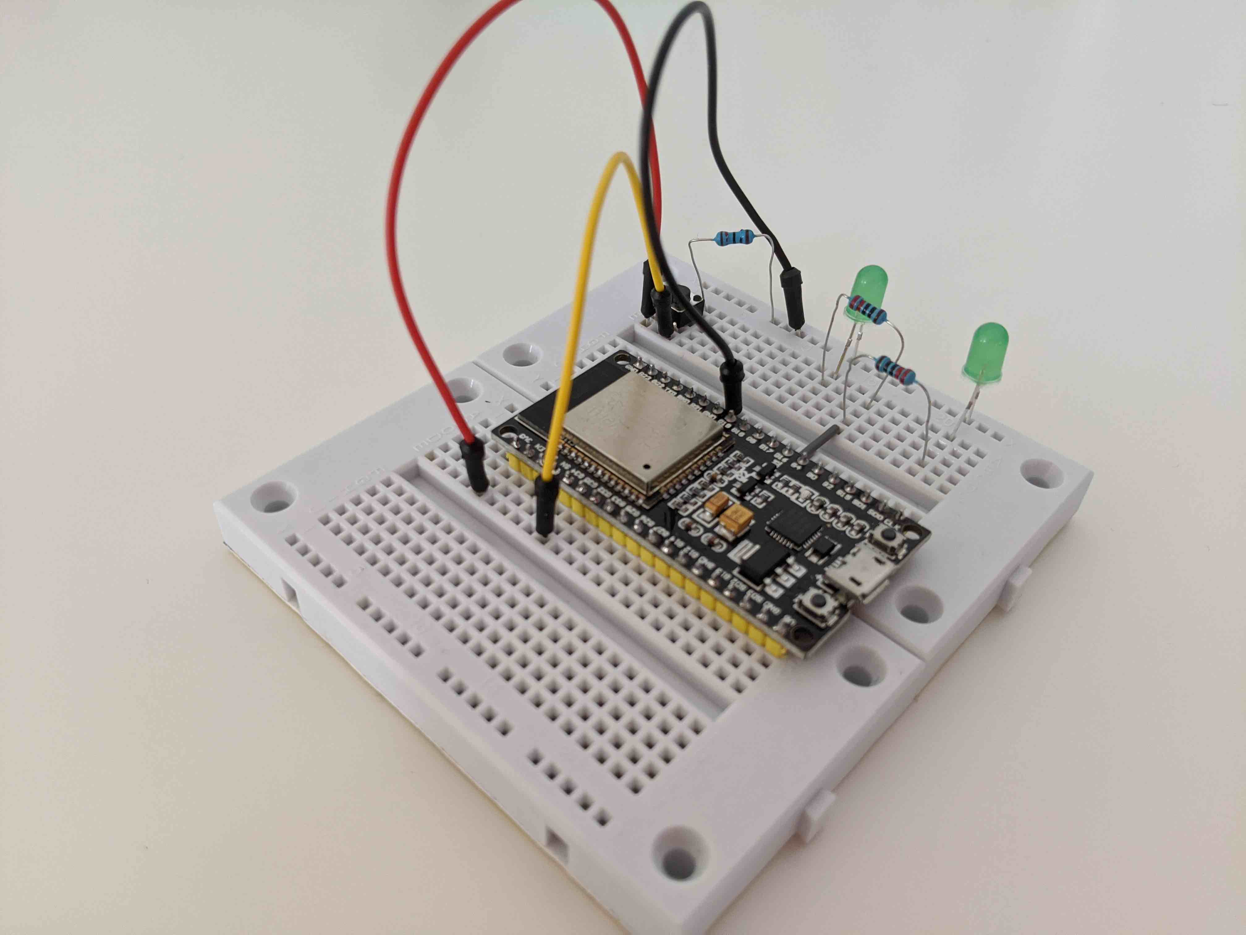 Aufbau aus dem letzten Kapitel, Parallelschaltung mit zwei LEDs