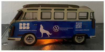 Bild des fertigen T1-Modells mit aktivierter Unterbodenbeleuchtung