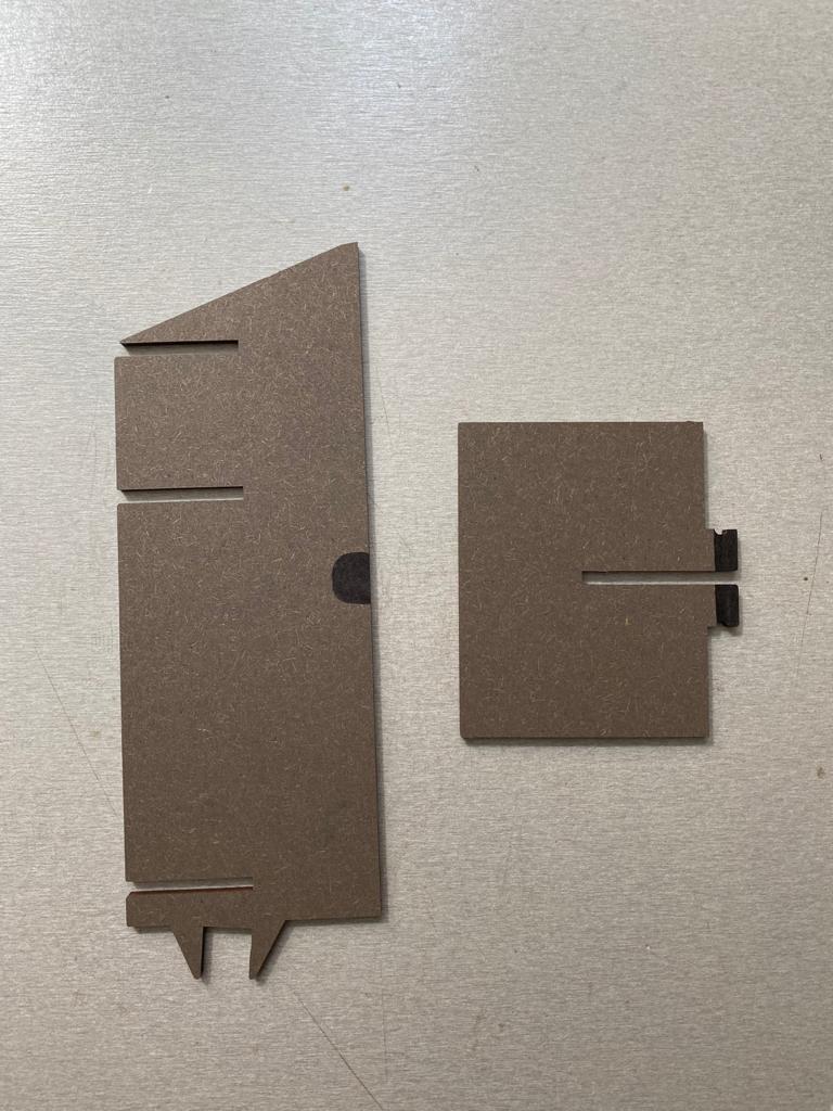 Aussparungen der Trennplatten